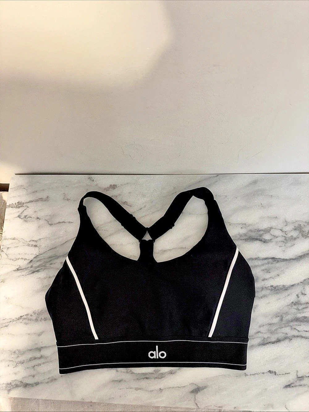 Alo Black & White Sports Bra Size Large Like New